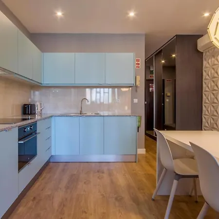 408 Gale Center Wi-fi, Estacionamento Apartman