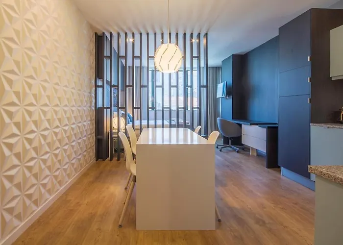 408 Gale Center Wi-fi, Estacionamento