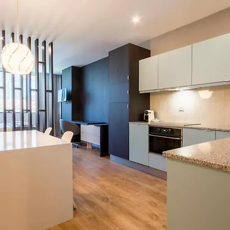 408 Gale Center Wi-fi, Estacionamento *