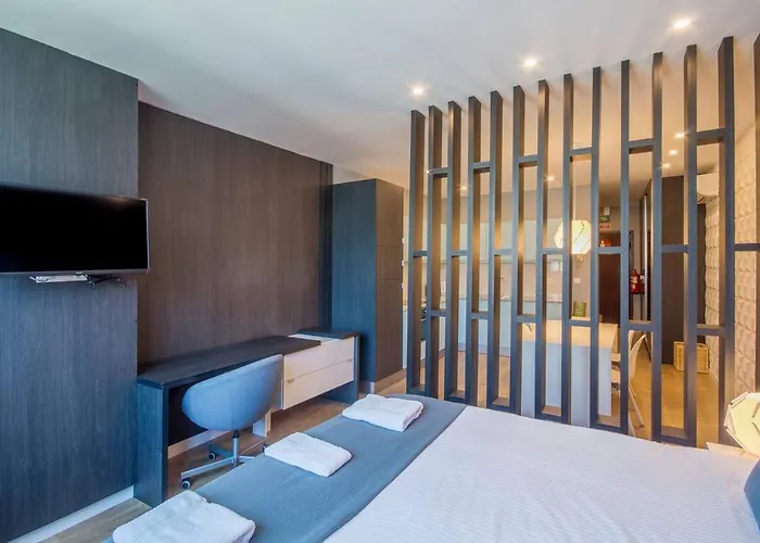 408 Gale Center Wi-fi, Estacionamento *